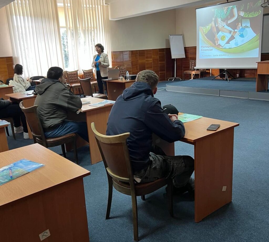 Programul „Management financiar” continuă la Stăuceni! 2 470868669 122127855500564674 1319650587840179286 n