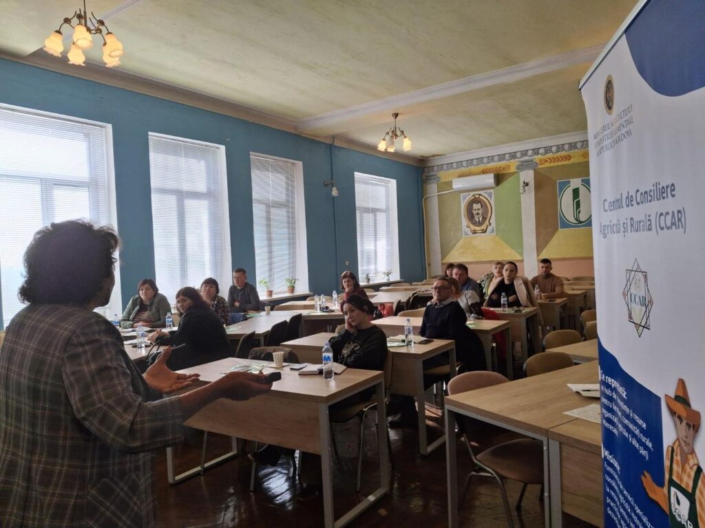 Agricultorii din Bălți se pregătesc pentru succes financiar! 2 471148615 122127620024564674 6607366457506545200 n