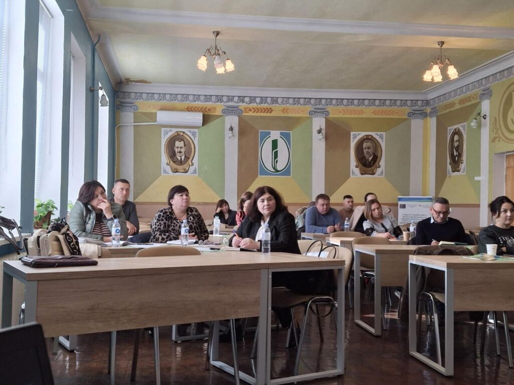 Agricultorii din Bălți se pregătesc pentru succes financiar! 3 471168565 122127619898564674 5906128036625450410 n