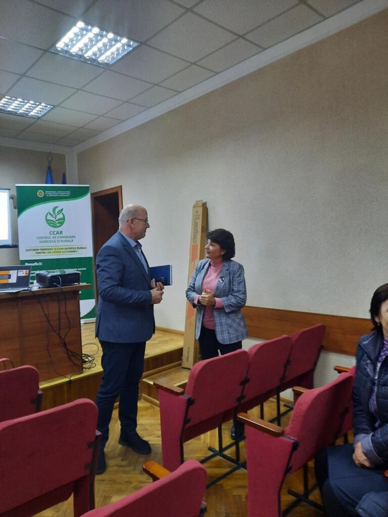 Agricultorii din Edineț, mai pregătiți pentru succes financiar! 2 471624283 122129085578564674 8084738636088222563 n