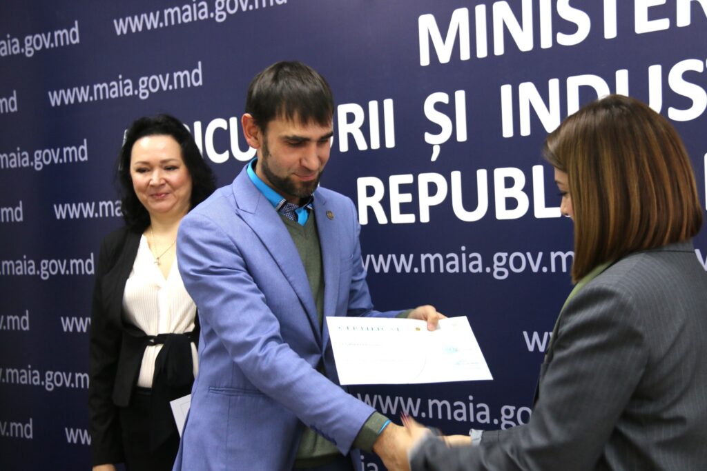 Finalizarea cu succes a programului de formare 5 474073799 122133954956564674 6092727424604364716 n