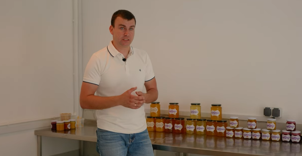 Consultanța și cooperarea au ajutat „Honey Farm” să dezvolte vânzarea în comun a mierii 1 Screenshot 2026 09 01 114131